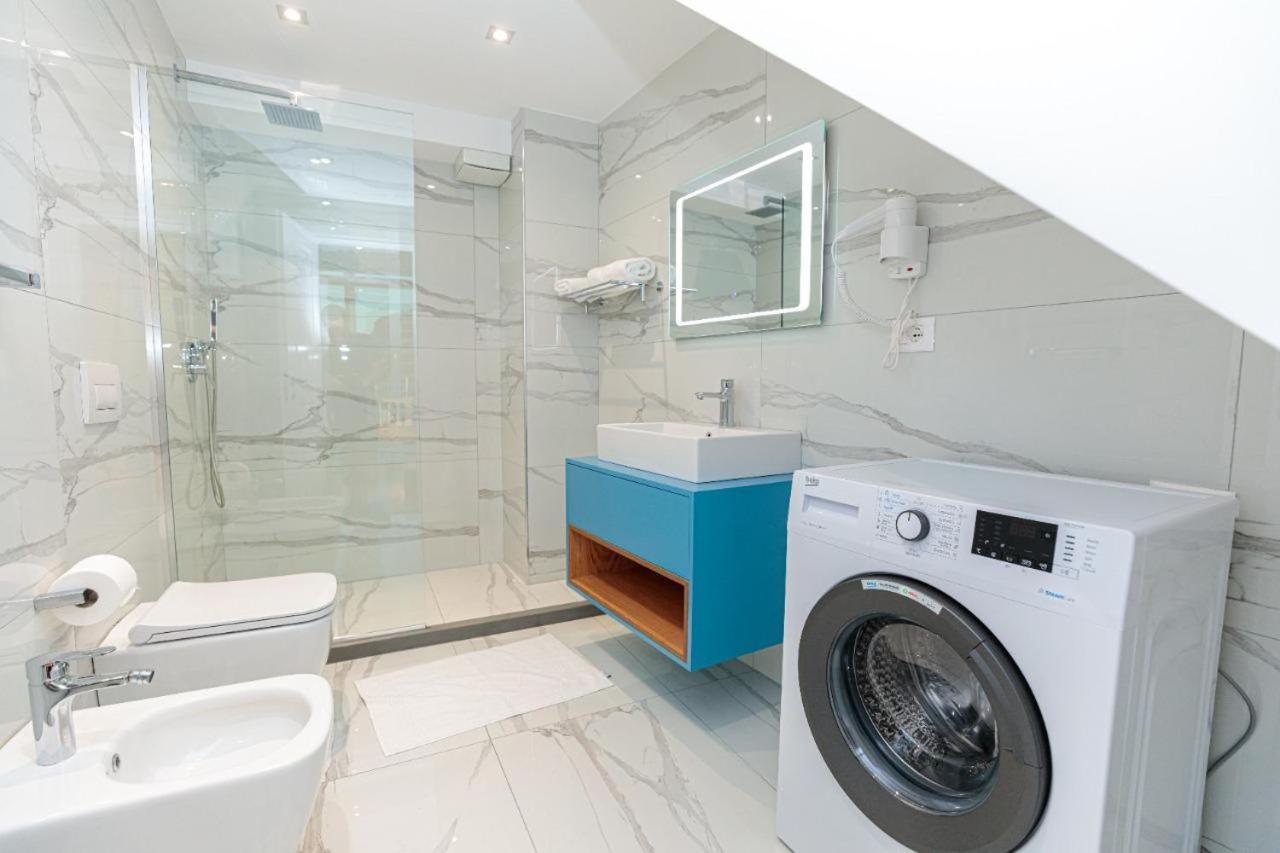 Hakuna Matata Residence & Apartments Vlorë エクステリア 写真