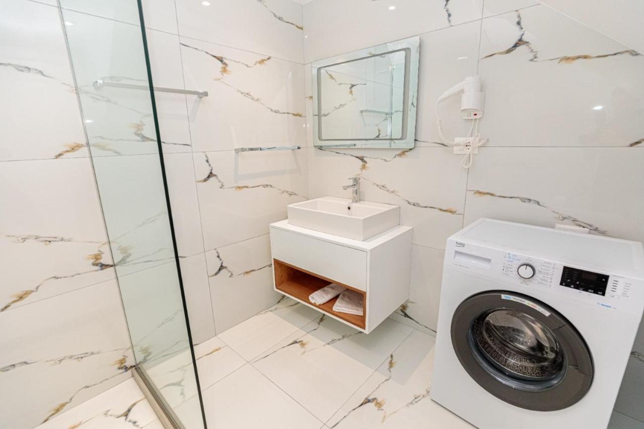 Hakuna Matata Residence & Apartments Vlorë エクステリア 写真
