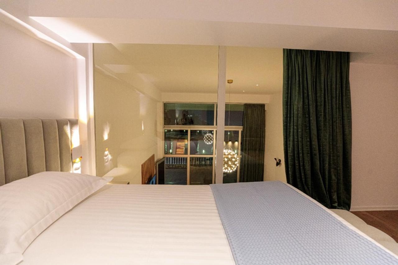 Hakuna Matata Residence & Apartments Vlorë エクステリア 写真