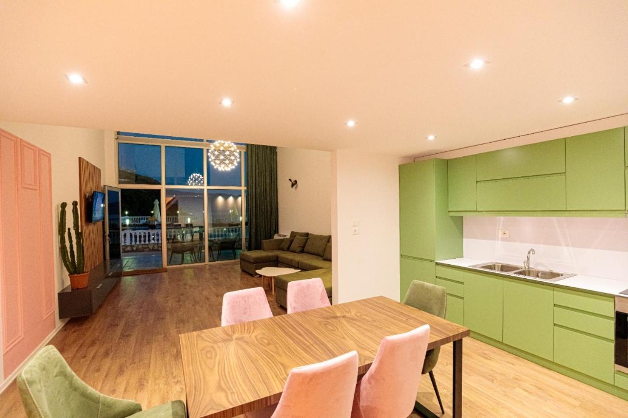 Hakuna Matata Residence & Apartments Vlorë エクステリア 写真